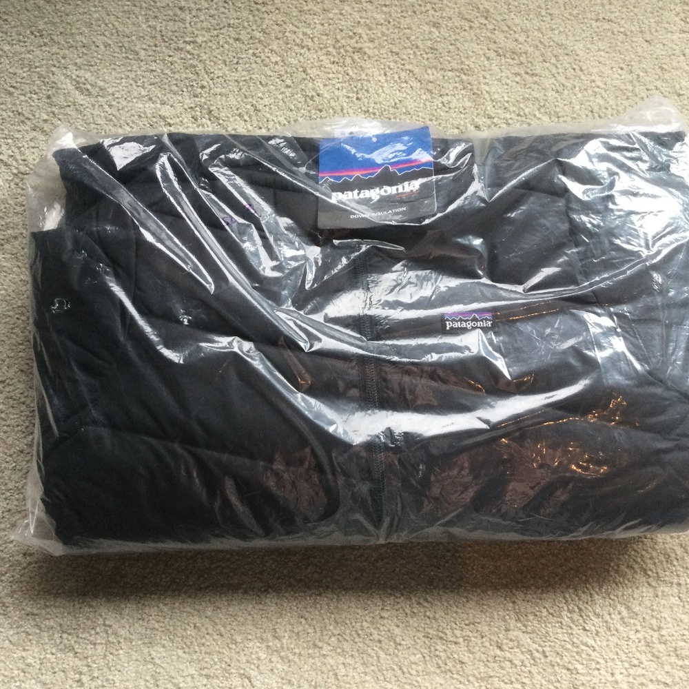 New Patagonia girls large black down jacket